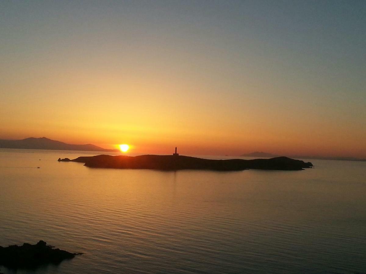 Aegean View - Seaside Apartment In Syros 阿佐里姆诺斯 外观 照片